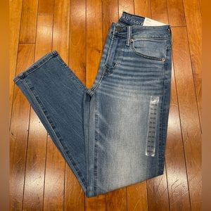 American Eagle Women’s Athletic Fit AirFlex jeans Size 26/30